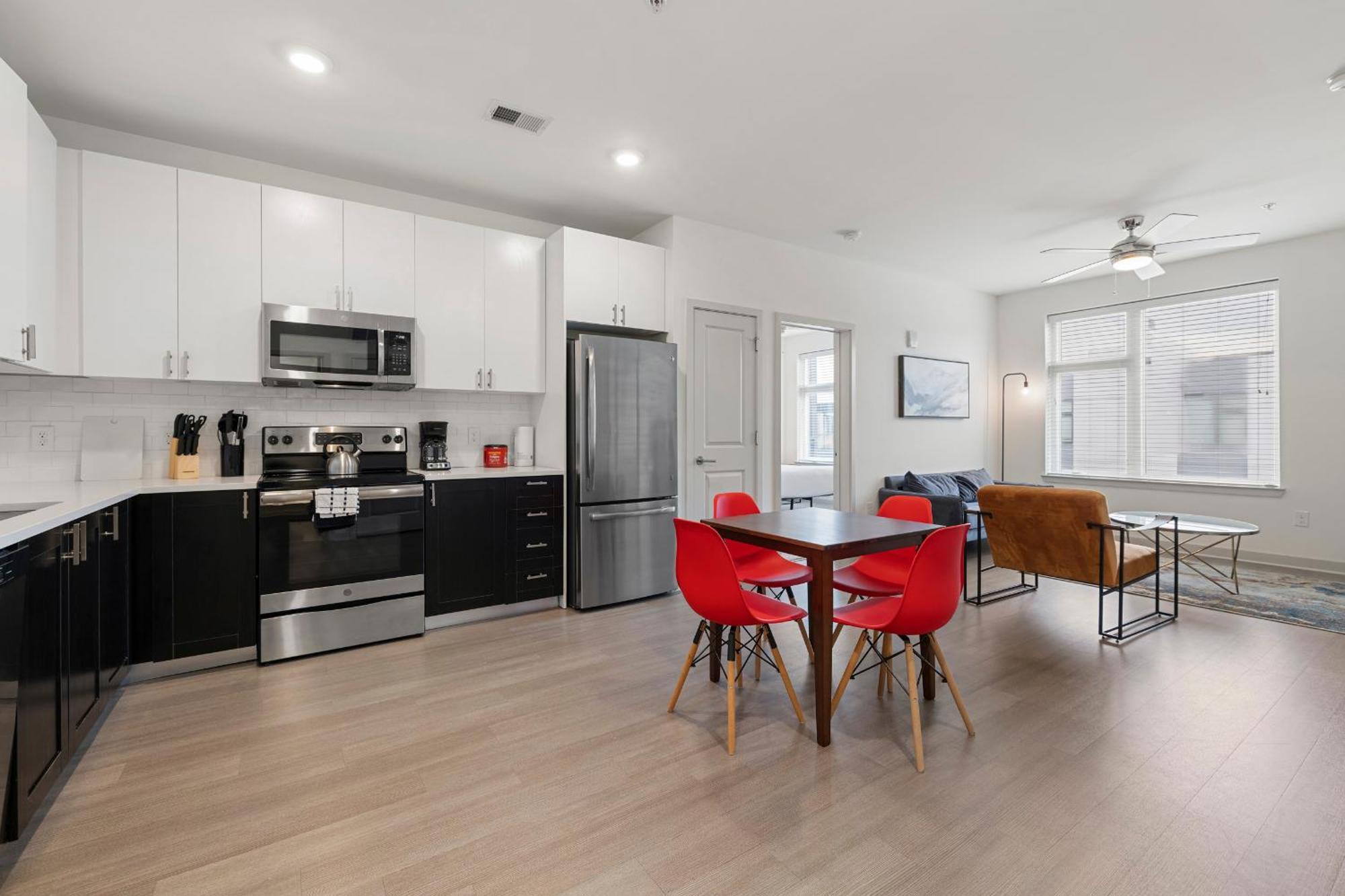 Modern Nulu 2br Cozysuites 10 * Louisville