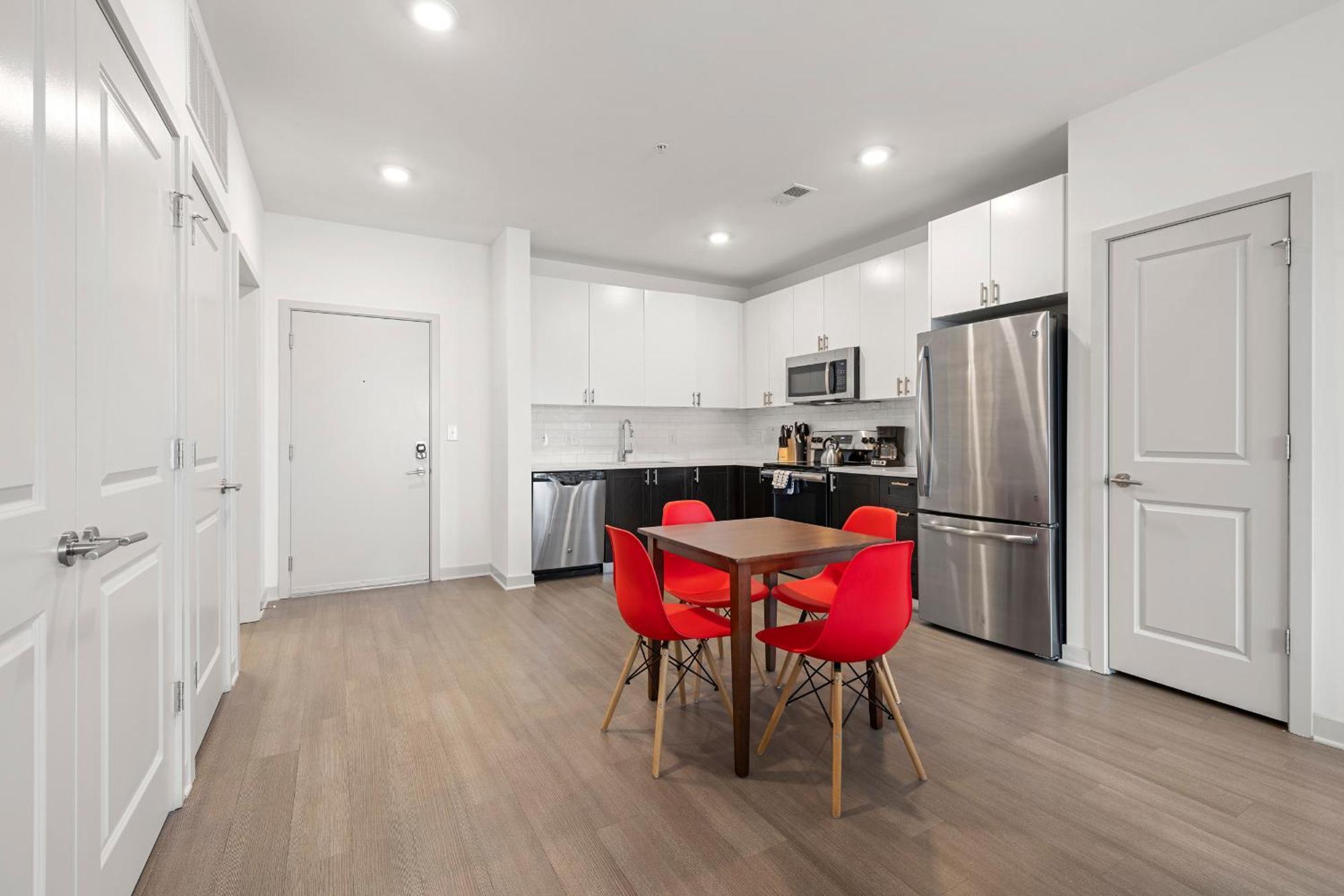 Modern Nulu 2br Cozysuites 10