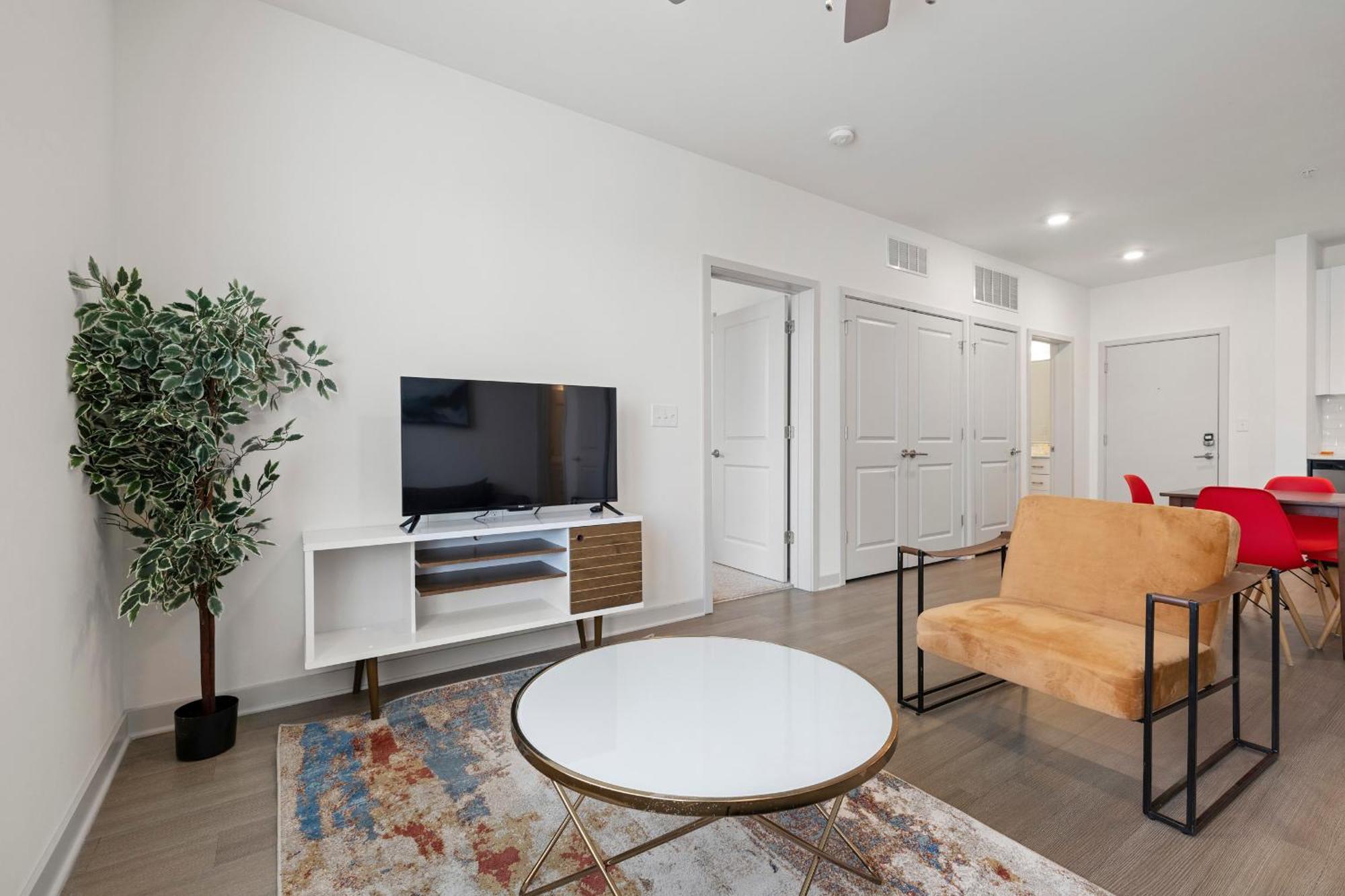 Modern Nulu 2br Cozysuites 10 Louisville
