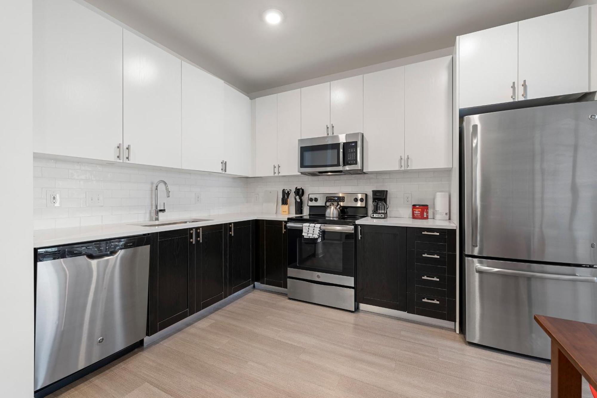Apartment Modern Nulu 2br Cozysuites 10
